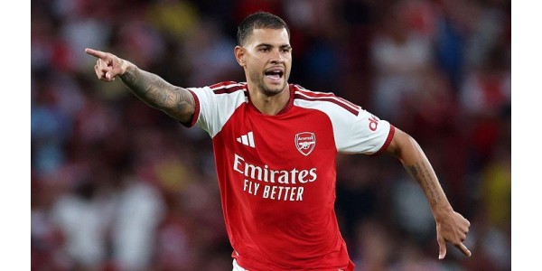 Bruno Guimarães voitti pokaalin ensimmäisessä Arsenal-ottelussaan Bruno Guimarães voitti pokaalin ensimmäisessä Arsenal-ottelussaan